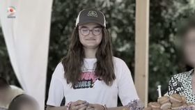 VIDEO Ucisă de tren în timp ce asculta muzică în căști. Iulia avea doar 17 ani
